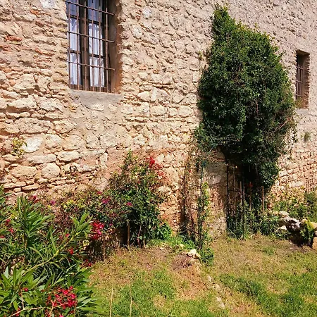 Casa Castillo Con Jardin